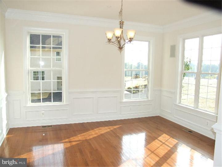 136 North Hillcrest Road Springfield, PA 19064 - Photo 4 of 15 Dining Room