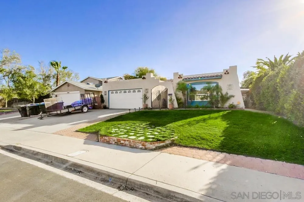 13263 West Lakeview Road Lakeside, CA 92040 - Photo 2 of 26 Gallery Image 2