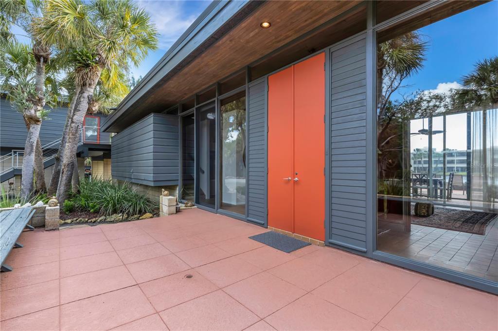 62 Sandy Hook Road South Sarasota, FL 34242 - Photo 31 of 66 a view of backyard with large tree