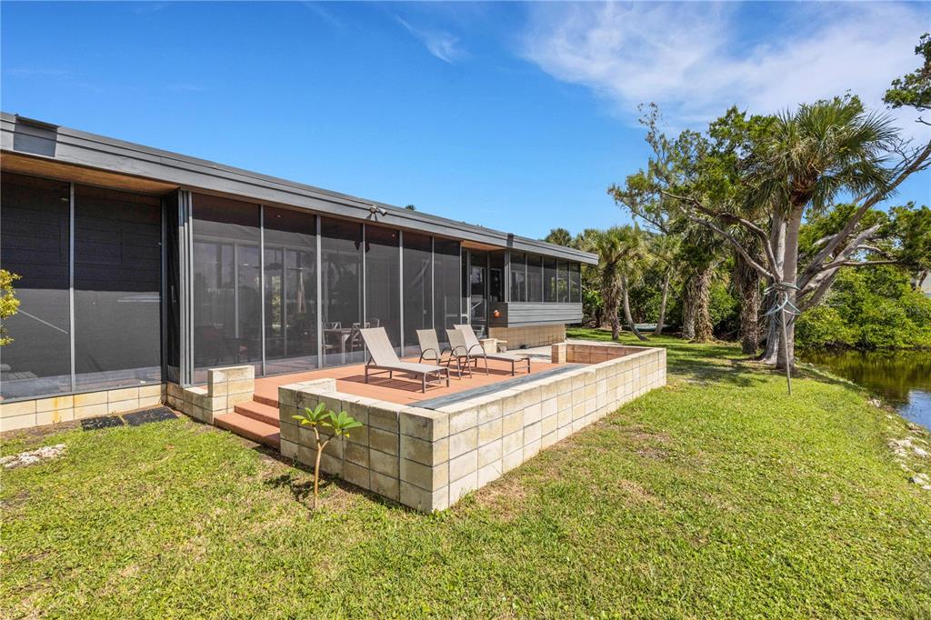 62 Sandy Hook Road South Sarasota, FL 34242 - Photo 39 of 66