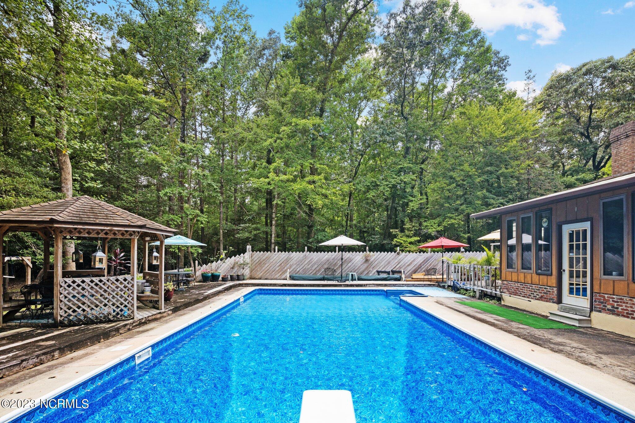 107 Cliff Ridge Road New Bern, NC 28560 - Photo 47 of 67 14-web-or-mls-2I3A0017