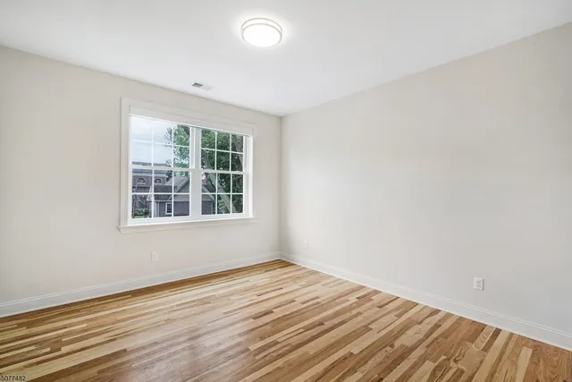 $5,150 | 501 South Avenue, Unit 216, Garwood, NJ 07027