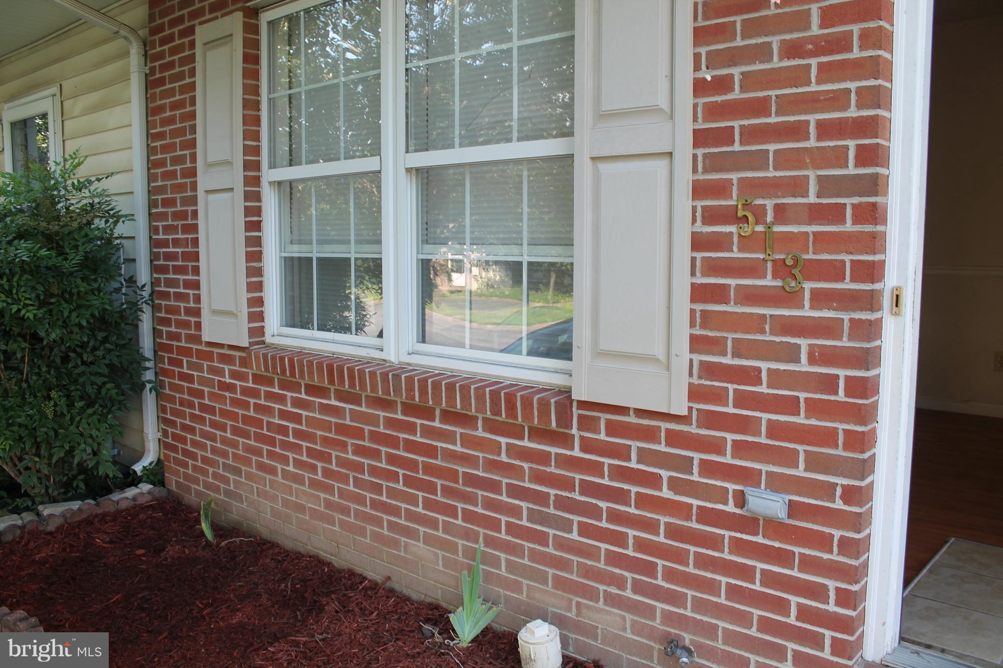 513 Ridgefield Avenue Stephens City, VA 22655 - Photo 2 of 11 Exterior (Front)