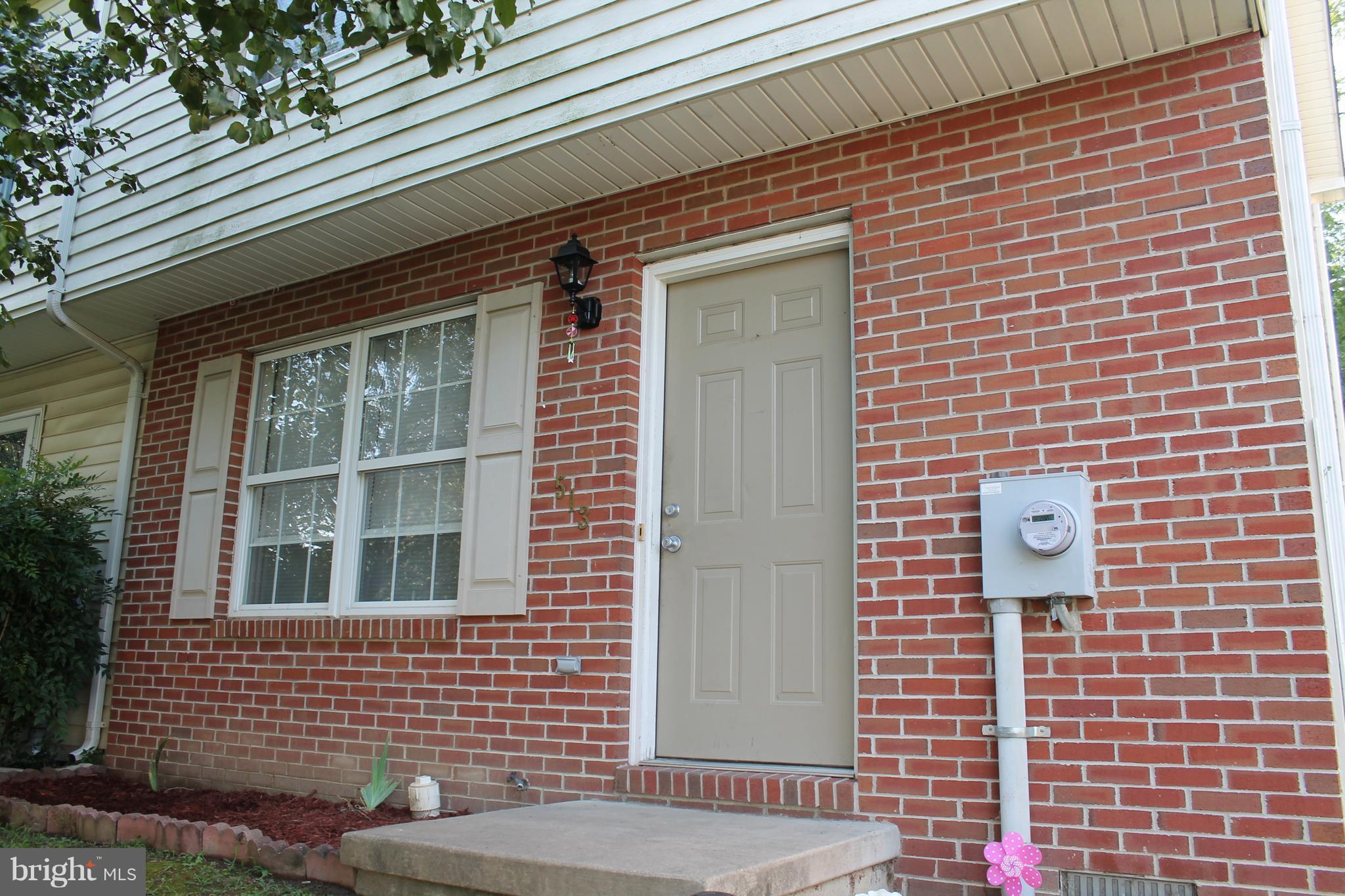 513 Ridgefield Avenue Stephens City, VA 22655 - Photo 3 of 11 Exterior (Front)