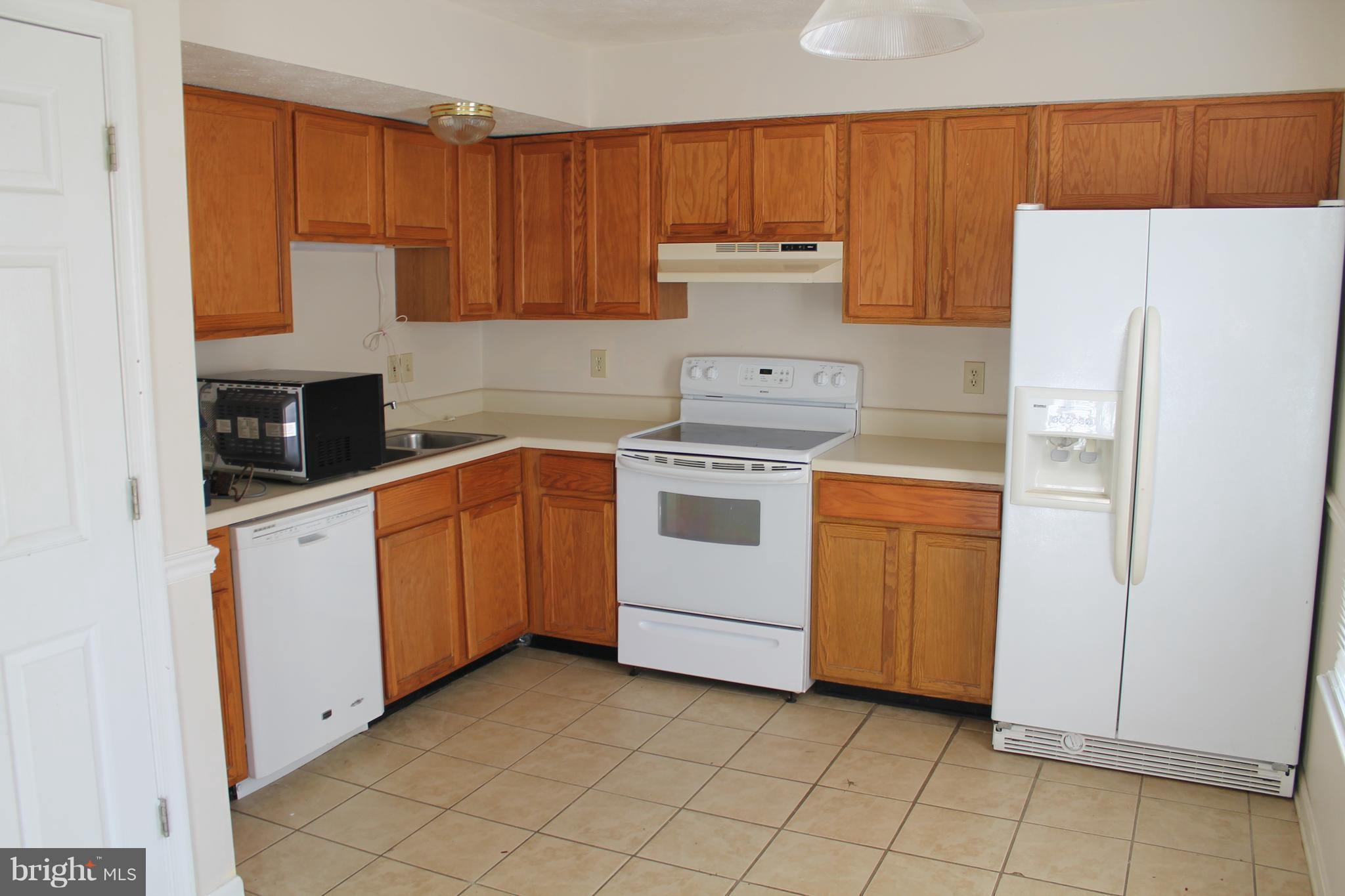 513 Ridgefield Avenue Stephens City, VA 22655 - Photo 7 of 11 Kitchen