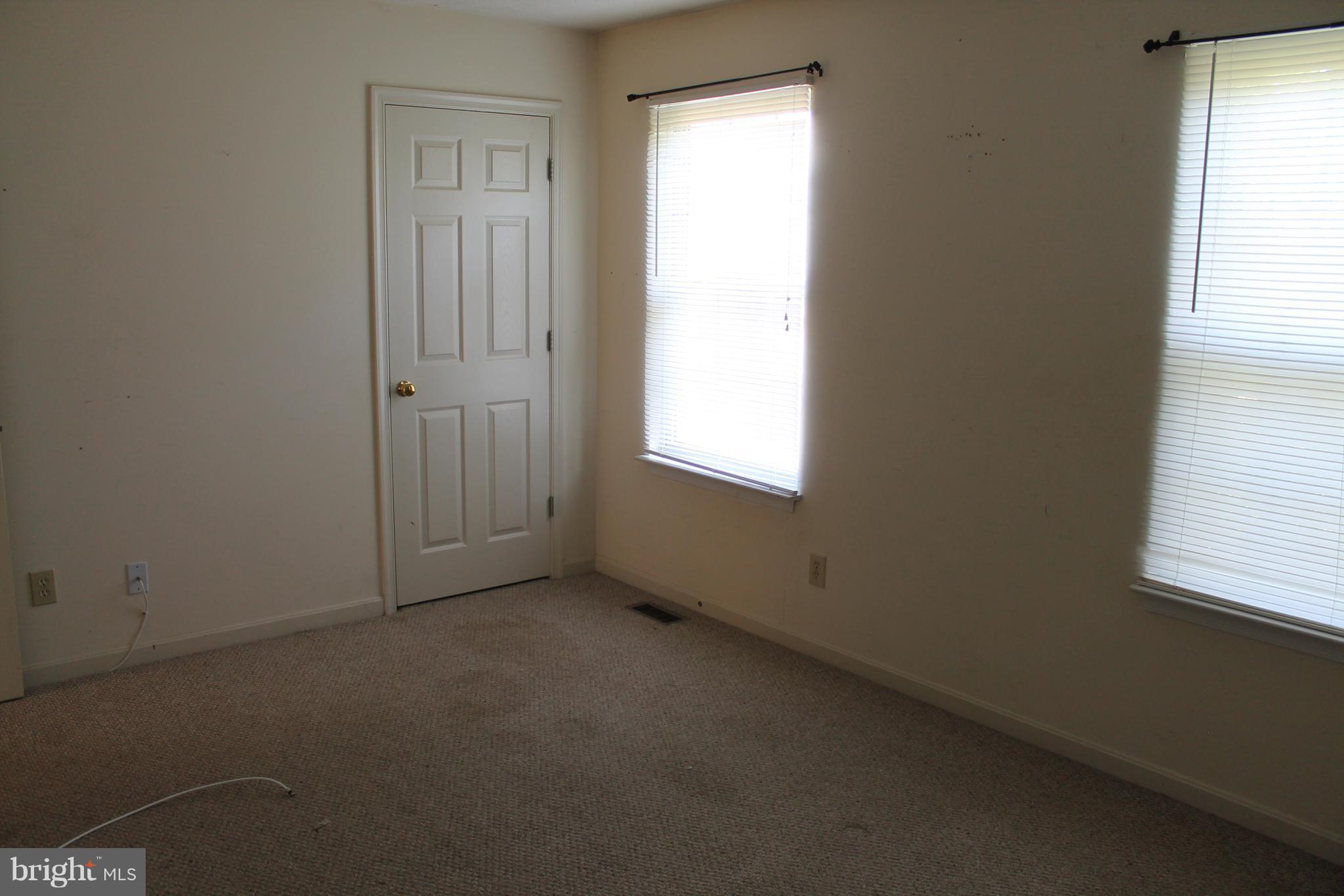 513 Ridgefield Avenue Stephens City, VA 22655 - Photo 8 of 11 Bedroom (Master)