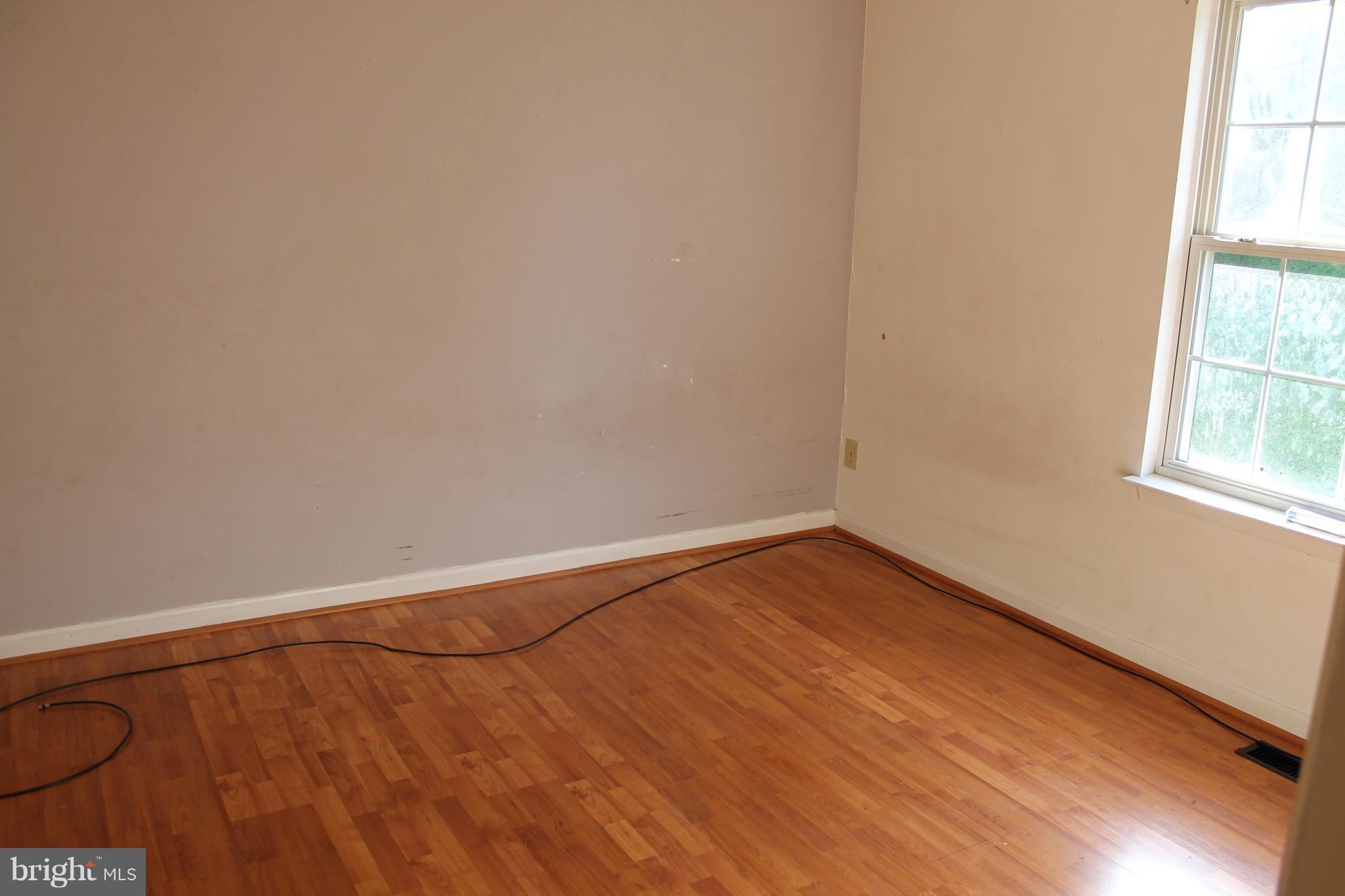 513 Ridgefield Avenue Stephens City, VA 22655 - Photo 9 of 11 Bedroom