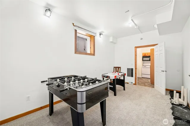 a view of a livingroom with furniture