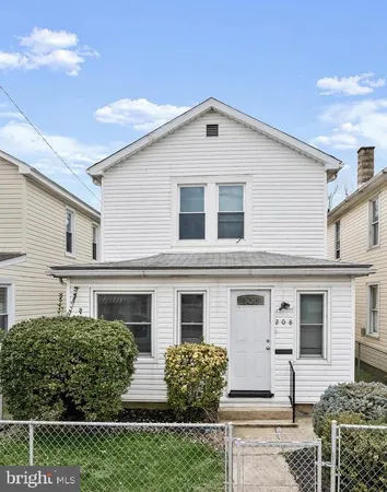 $220,000 | 208 Center Street, Dundalk, MD 21222