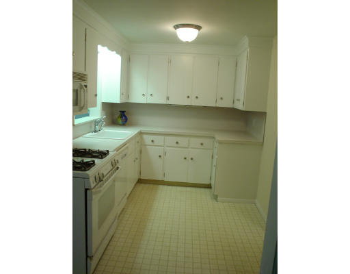 18 Hickory Road Sudbury, MA 01776 - Photo 13 of 20 Gallery Image 13