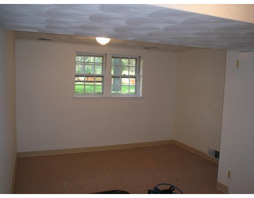 18 Hickory Road Sudbury, MA 01776 - Photo 16 of 20 Gallery Image 16