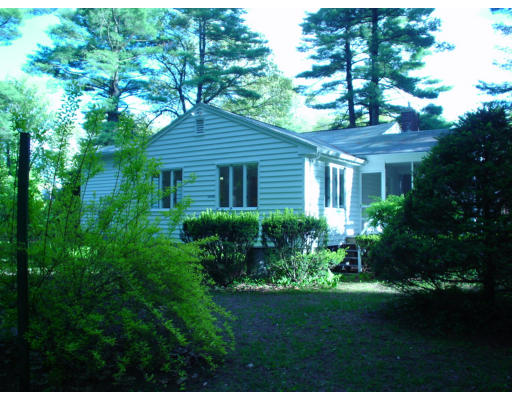 18 Hickory Road Sudbury, MA 01776 - Photo 17 of 20 Gallery Image 17