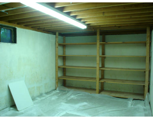 18 Hickory Road Sudbury, MA 01776 - Photo 19 of 20 Gallery Image 19