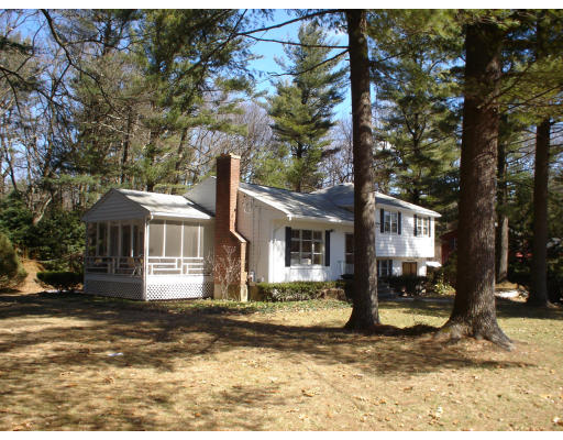 18 Hickory Road Sudbury, MA 01776 - Photo 2 of 20 Gallery Image 2