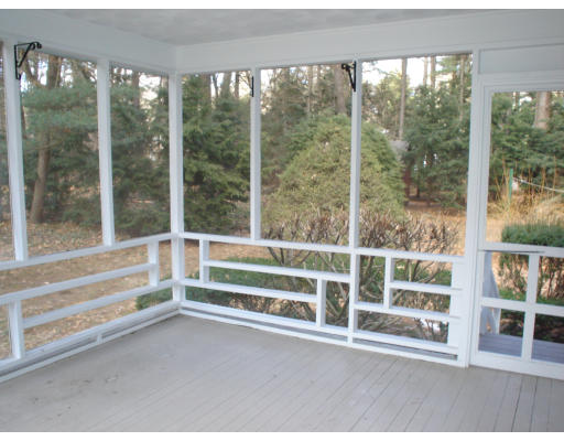 18 Hickory Road Sudbury, MA 01776 - Photo 6 of 20 Gallery Image 6