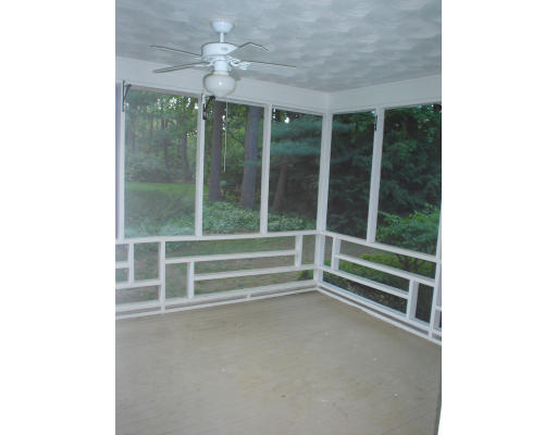 18 Hickory Road Sudbury, MA 01776 - Photo 7 of 20 Gallery Image 7