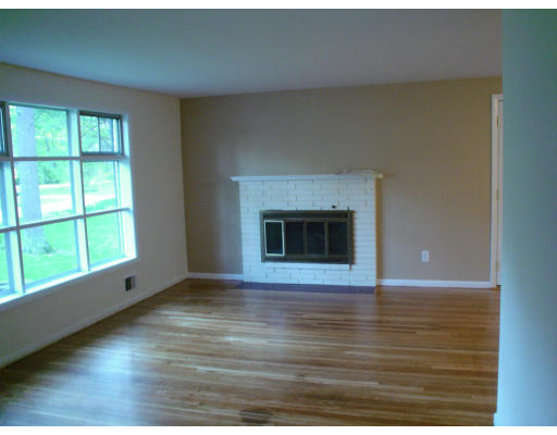 18 Hickory Road Sudbury, MA 01776 - Photo 10 of 20 Gallery Image 10