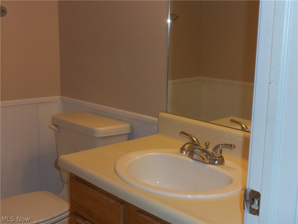 384 Babbitt Road Euclid, OH 44123 - Photo 18 of 24 Gallery Image 18