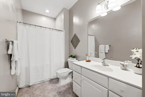 $400,000 | 810 Belmont Bay Drive, Unit 201, Woodbridge, VA 22191