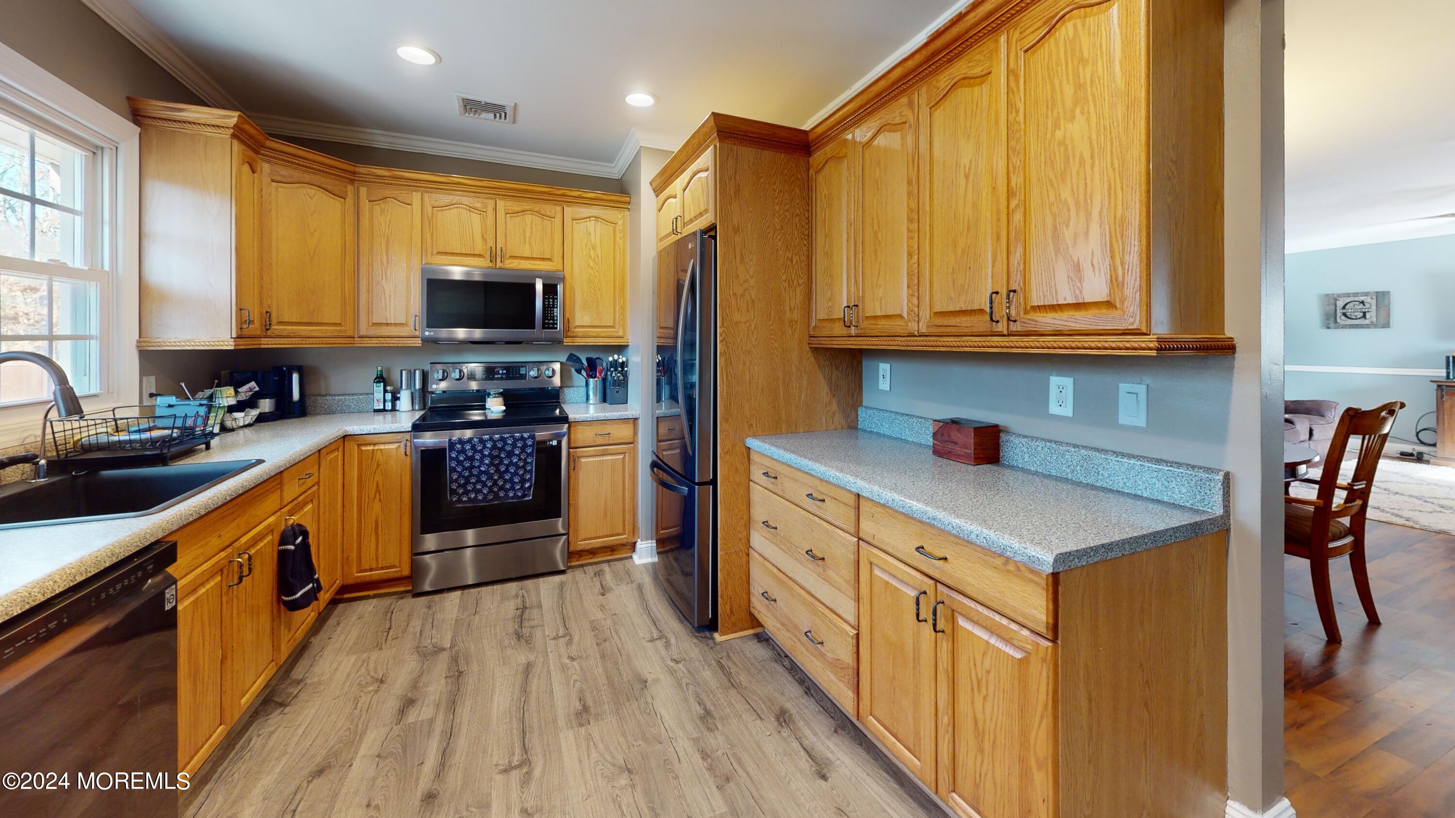 1202 Toms River Road Jackson, NJ 08527 - Photo 11 of 25 Kitchen(1)