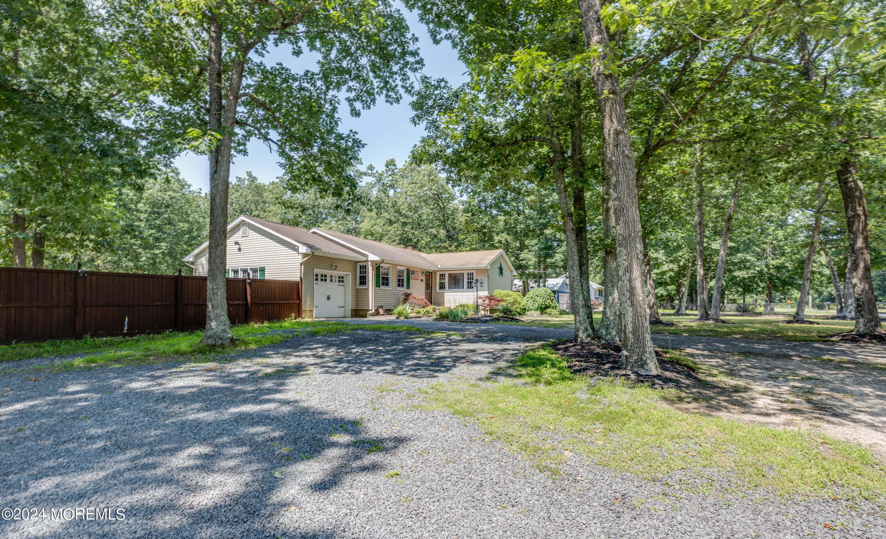 1202 Toms River Road Jackson, NJ 08527 - Photo 4 of 25 Front House parking view