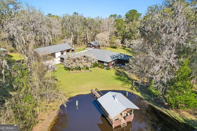 a view of a small yard