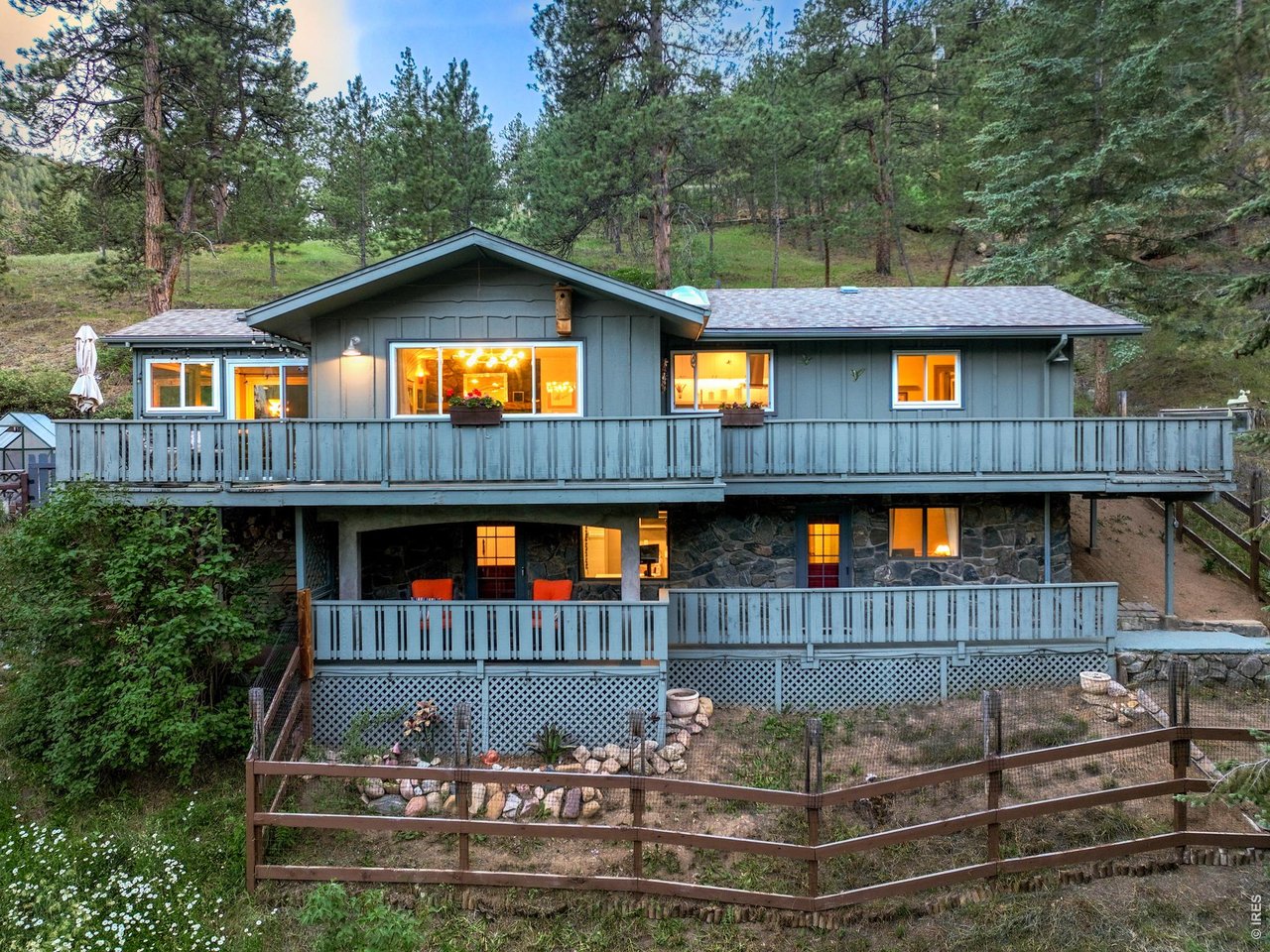 1155 Wagonwheel Gap Road Boulder, CO 80302 - Photo 31 of 50 enclosed high fence area