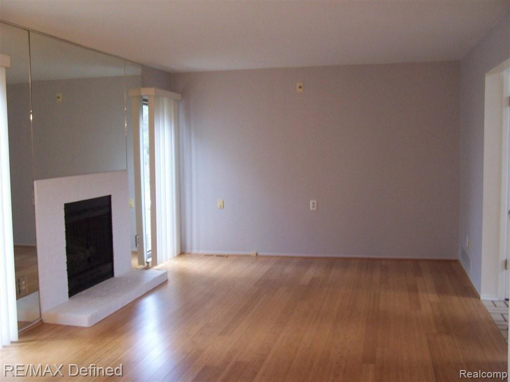 16 Kirks Court Rochester, MI 48309 - Photo 4 of 15 kirks ct 001.JPG