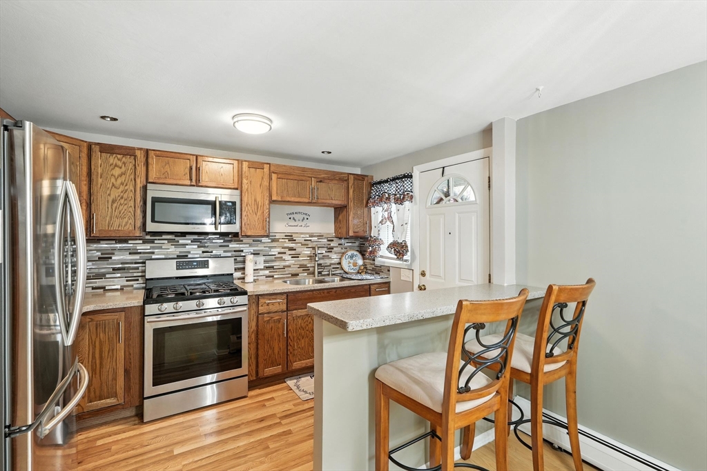 125 Manor Court, Unit 125 Springfield, MA 01118 - Photo 12 of 23