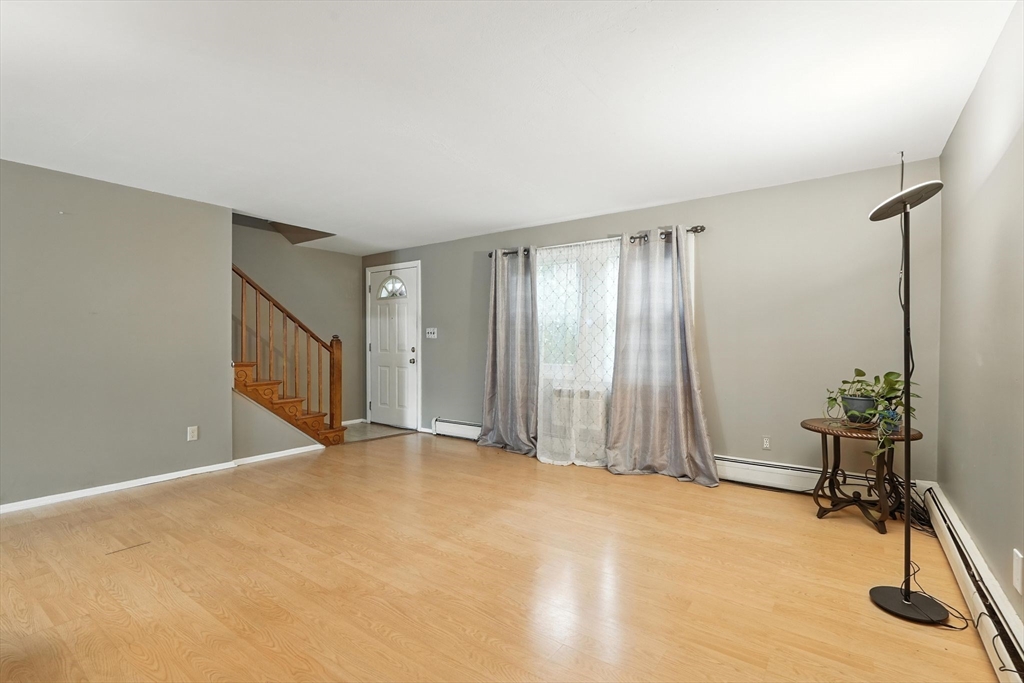 125 Manor Court, Unit 125 Springfield, MA 01118 - Photo 6 of 23