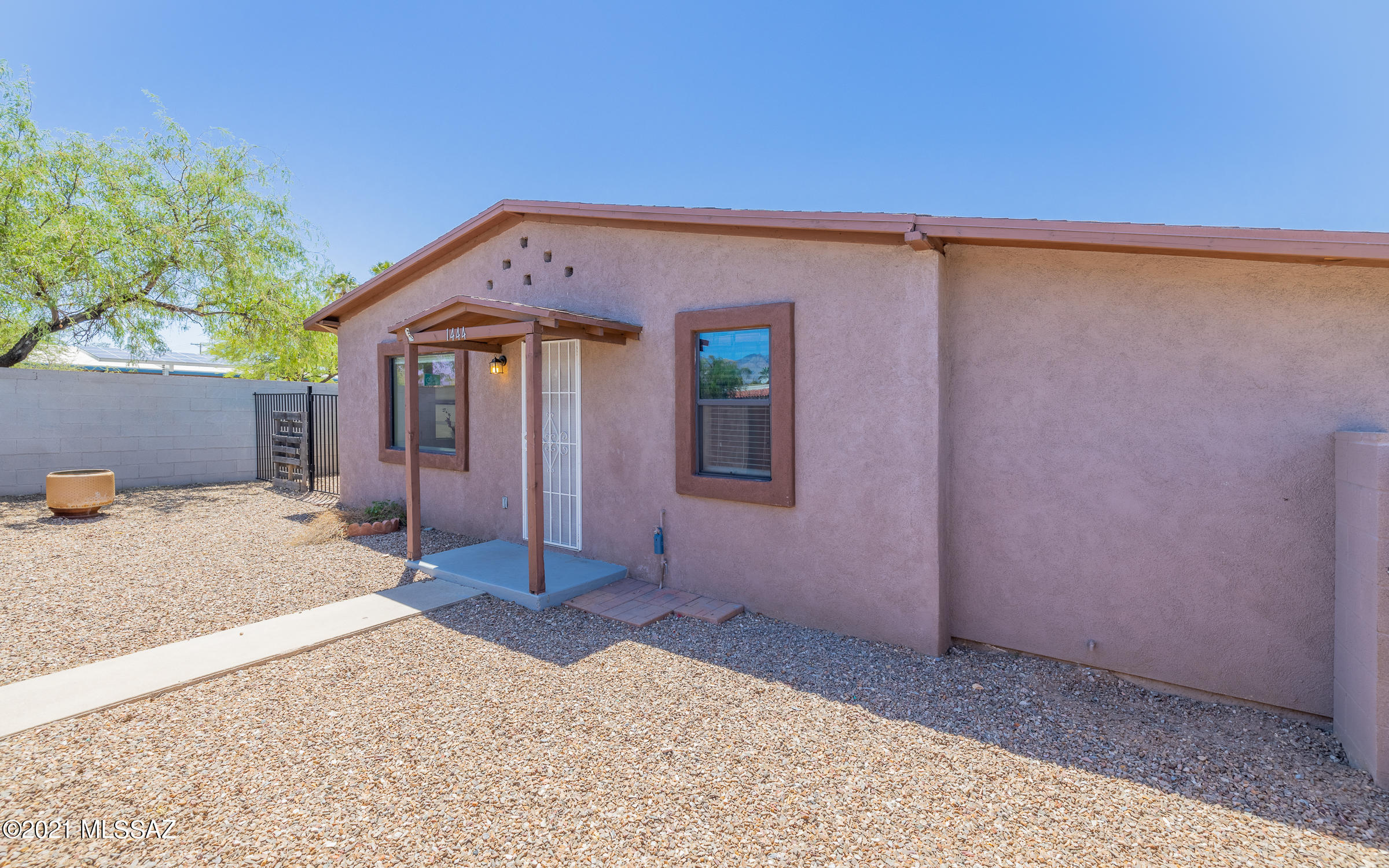 1444 East Grant Road Tucson, AZ 85719 - Photo 4 of 36 Gallery Image 4