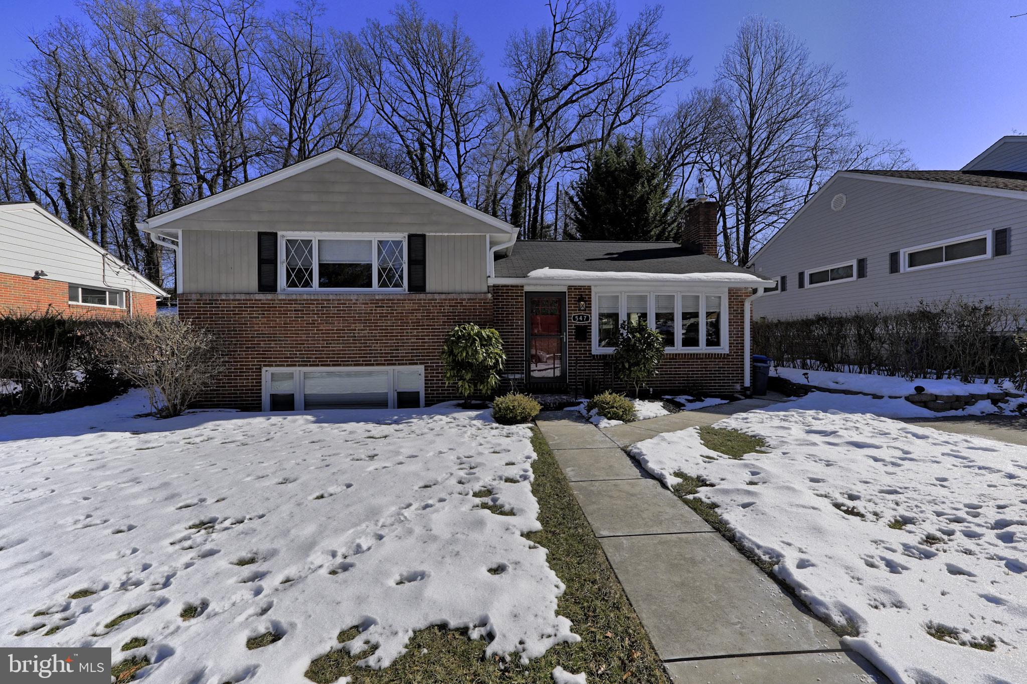 547 Brook Road Baltimore, MD 21286 - Photo 2 of 32