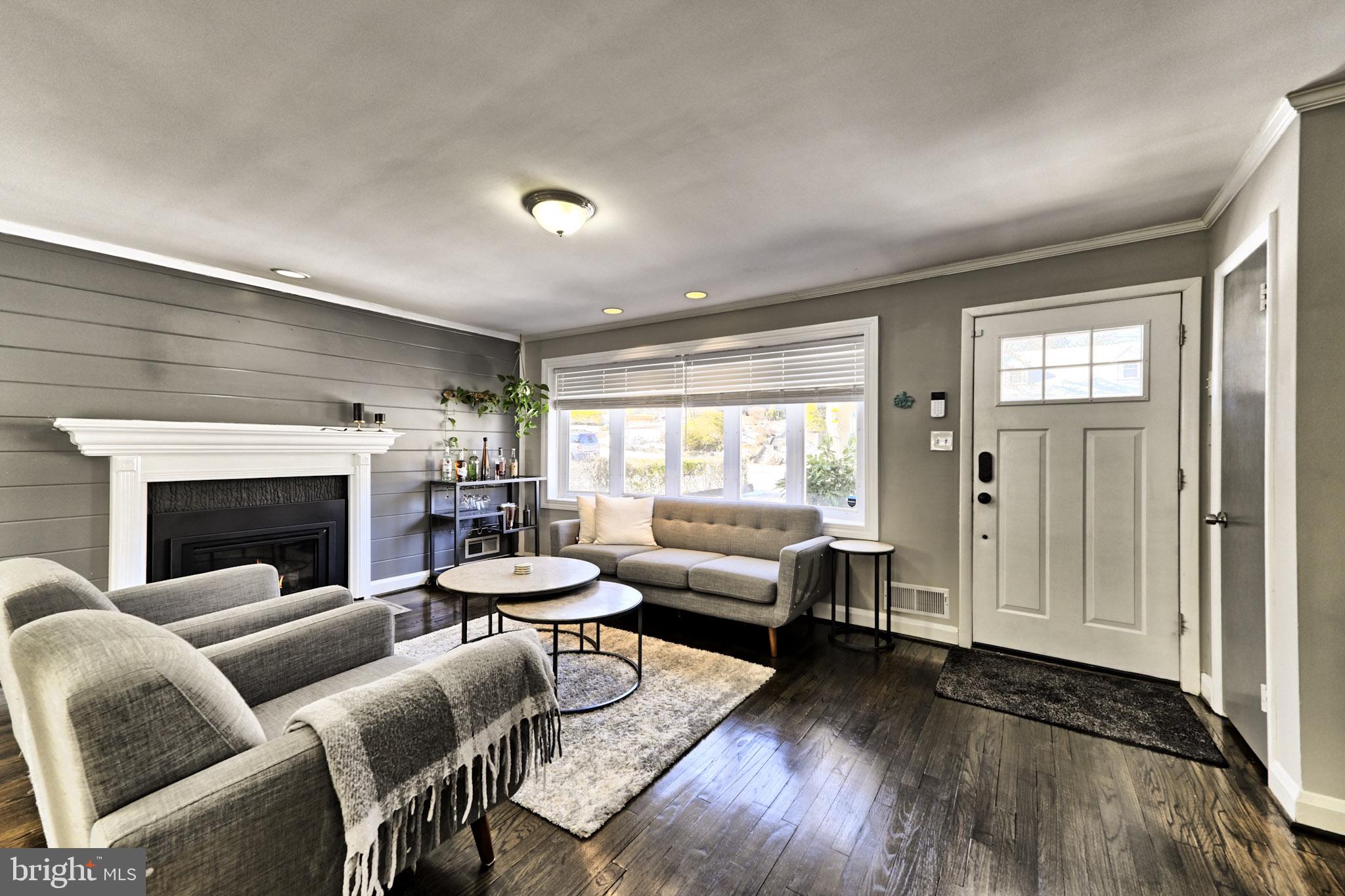 547 Brook Road Baltimore, MD 21286 - Photo 4 of 32