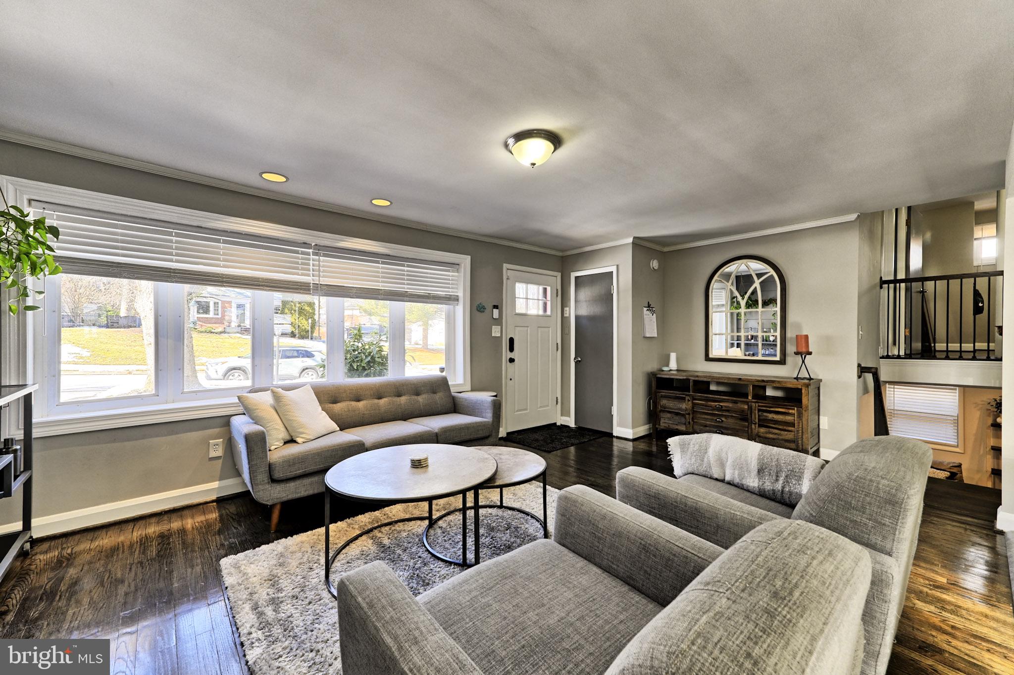 547 Brook Road Baltimore, MD 21286 - Photo 5 of 32