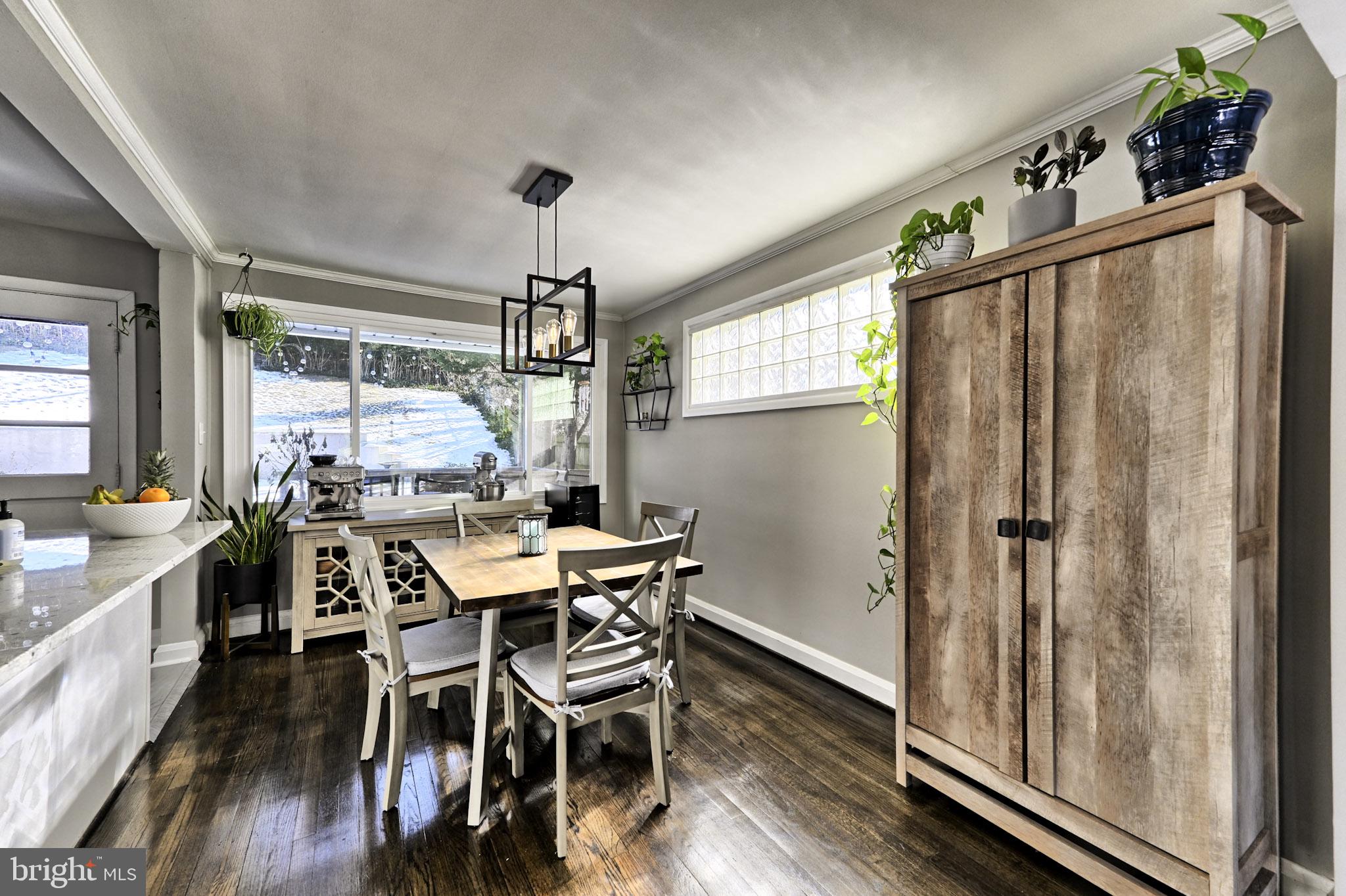 547 Brook Road Baltimore, MD 21286 - Photo 8 of 32