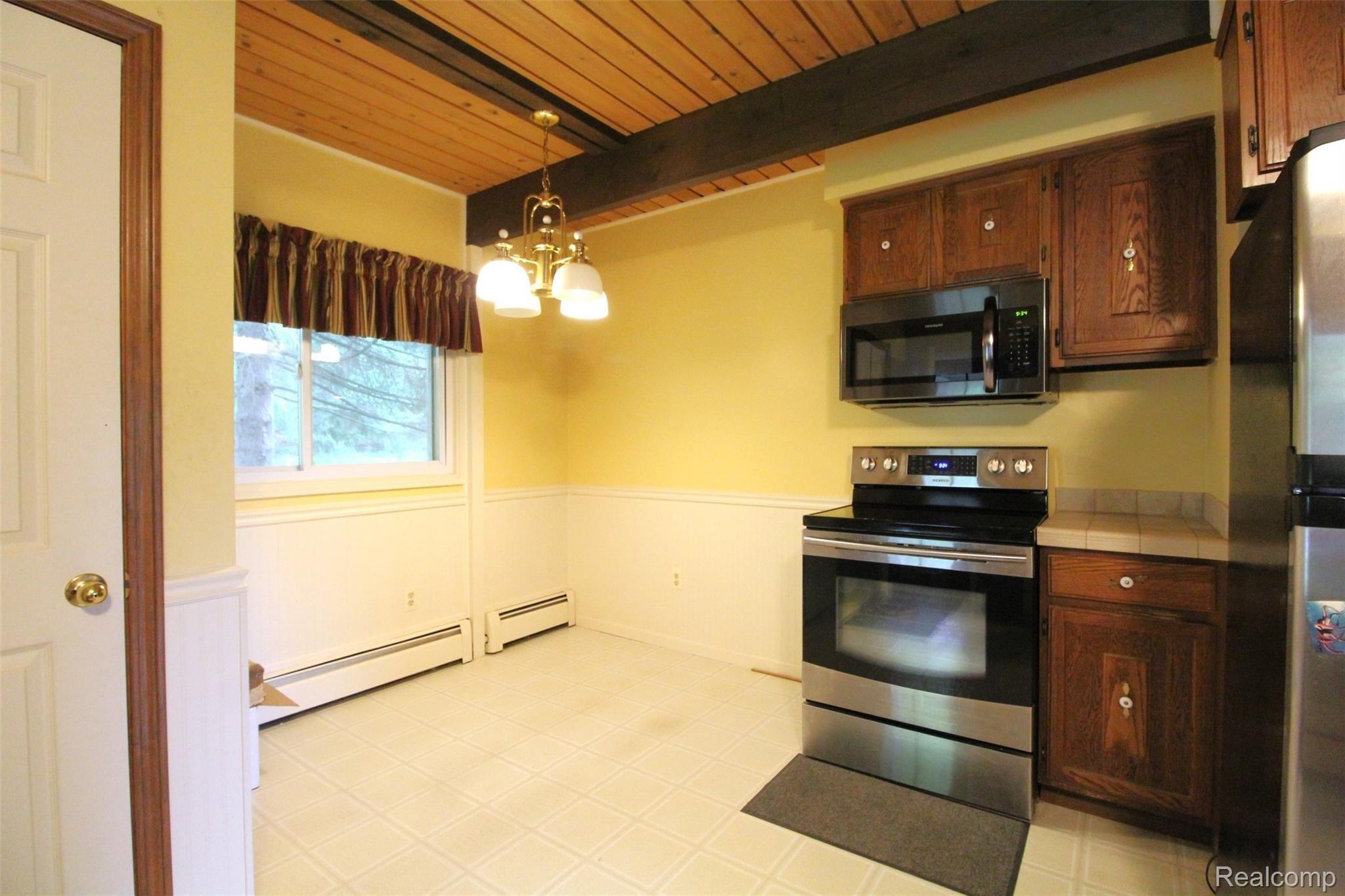 5550 Rochester Road Dryden, MI 48428 - Photo 5 of 51 IMG_5375.JPG