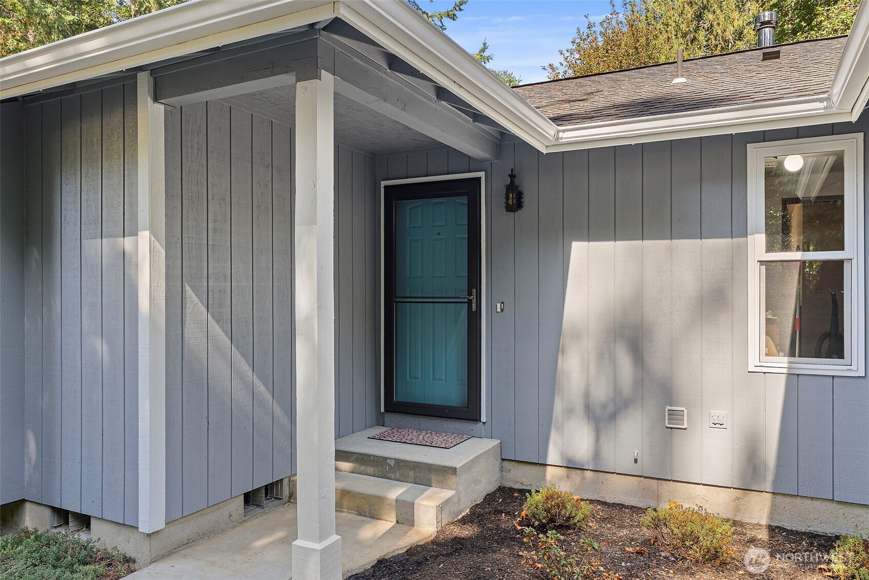 119 River Heights Road Centralia, WA 98531 - Photo 5 of 40 a view of entryway