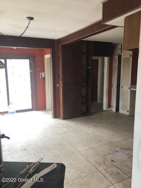 278 Van Wies Point Road Bethlehem, NY 12077 - Photo 8 of 17 IMG_3589