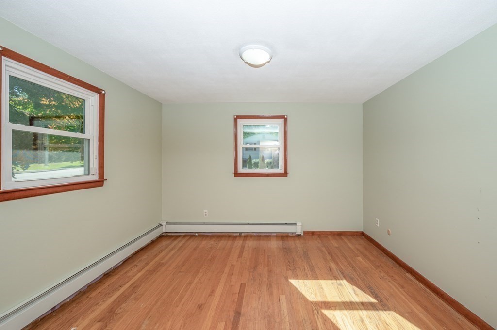 539 Cooper Road Northbridge, MA 01534 - Photo 18 of 35