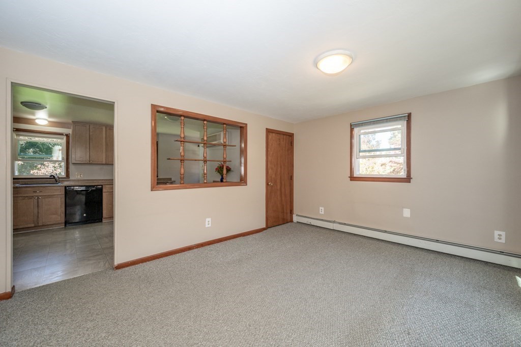 539 Cooper Road Northbridge, MA 01534 - Photo 9 of 35