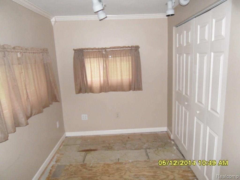 1341 Riley Center Road Memphis, MI 48041 - Photo 11 of 31 mud room.jpg