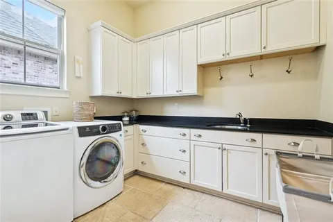 $890,000 | 440 Chateau Grimaldi, Mandeville, LA 70471