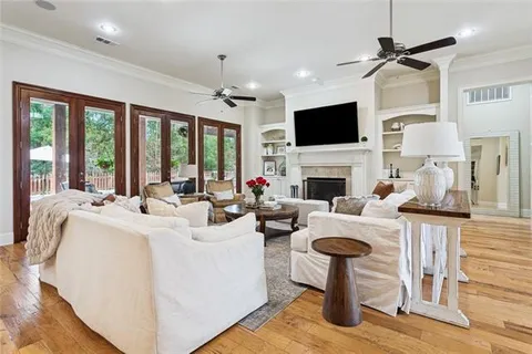 $890,000 | 440 Chateau Grimaldi, Mandeville, LA 70471