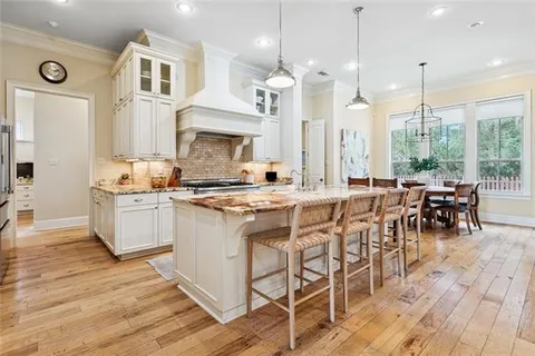 $890,000 | 440 Chateau Grimaldi, Mandeville, LA 70471