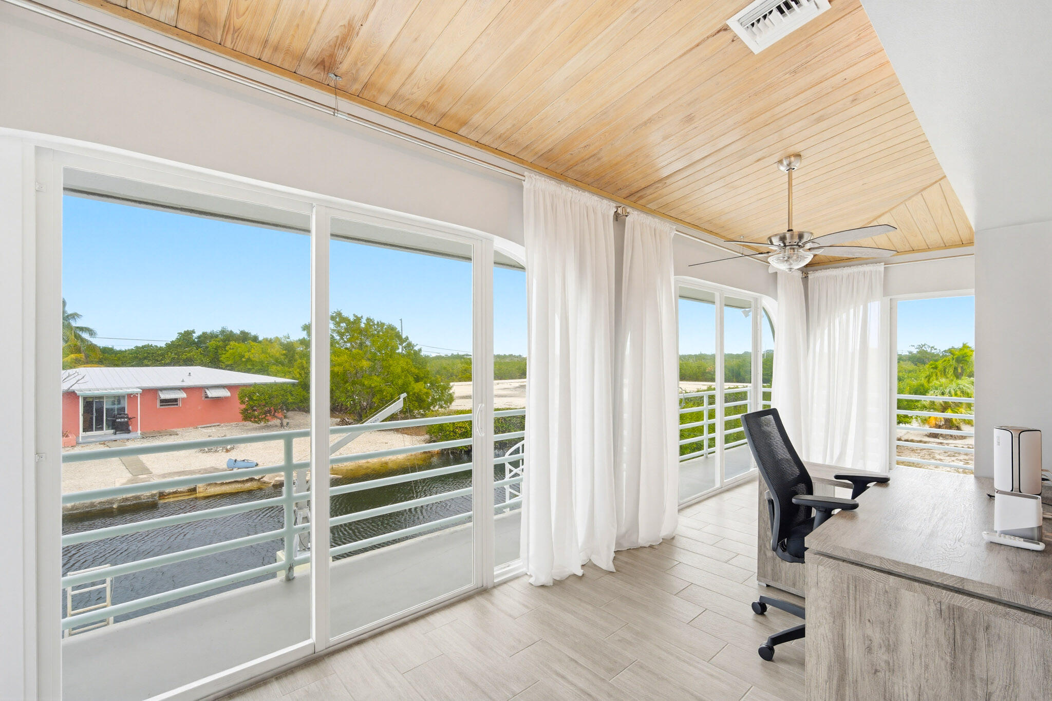 30463 Hawk Lane Big Pine Key, FL 33043 - Photo 22 of 64 a view of a room with gym equipment
