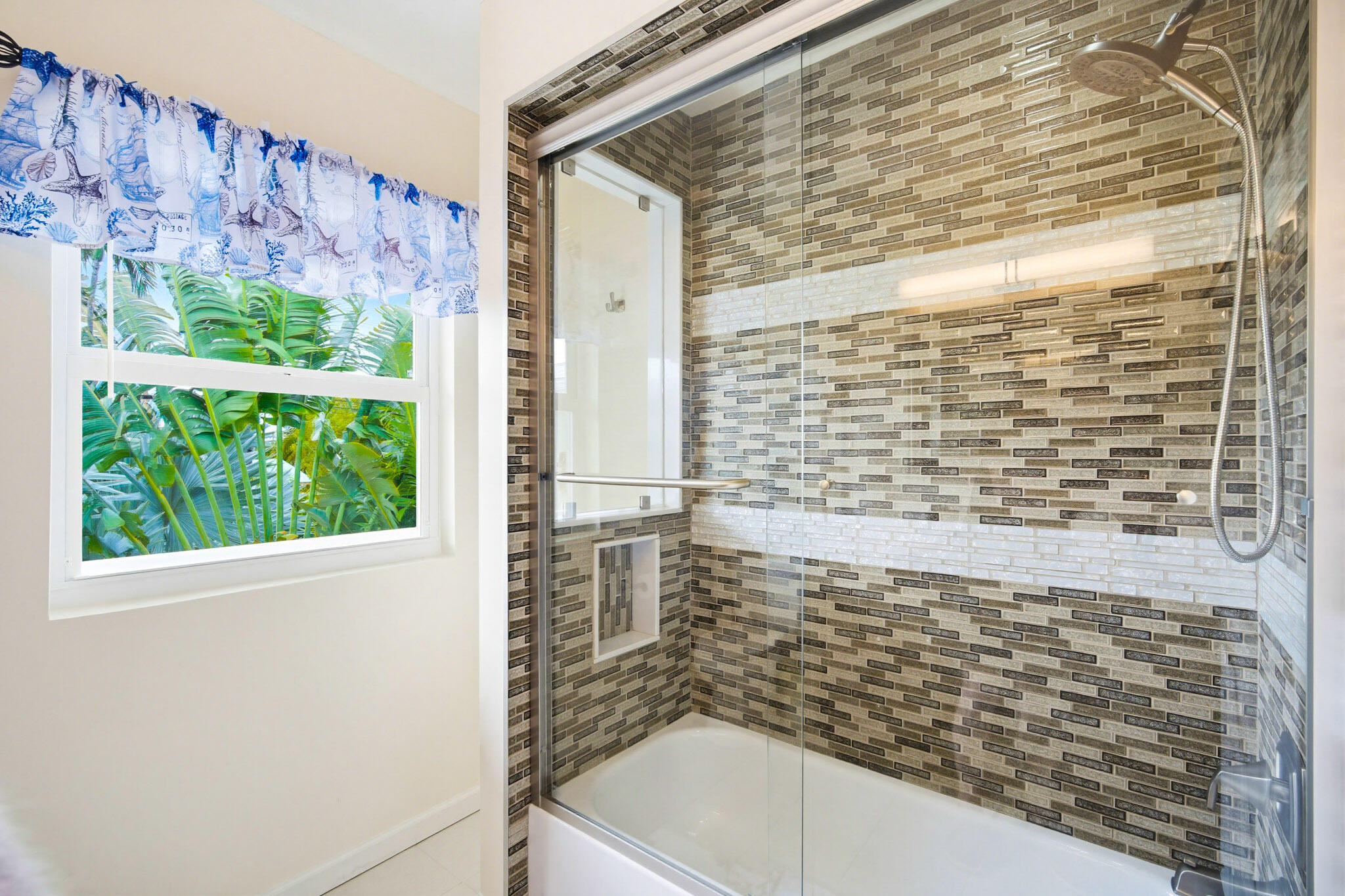 30463 Hawk Lane Big Pine Key, FL 33043 - Photo 35 of 64 a bathroom with a bathtub and shower
