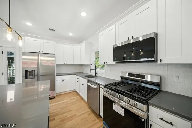 $525,000 | 32 Alpine Drive, Lake Hopatcong, NJ 07849