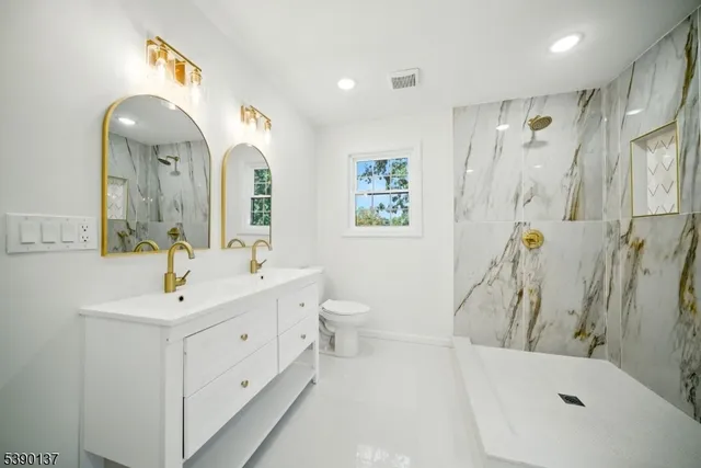 $525,000 | 32 Alpine Drive, Lake Hopatcong, NJ 07849