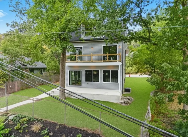 $525,000 | 32 Alpine Drive, Lake Hopatcong, NJ 07849