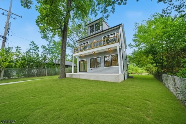 $525,000 | 32 Alpine Drive, Lake Hopatcong, NJ 07849